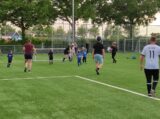 Laatste training S.K.N.W.K. JO7-1 van seizoen 2022-2023 (partijtje tegen de ouders) (52/130)